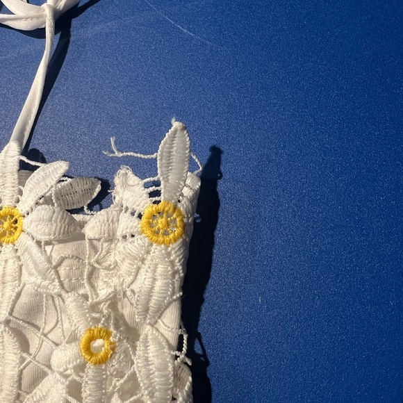 Forever 21 Women's White And Yellow Daisy Crochet Spaghetti Straps Crop Top Boho - Picture 2 of 6